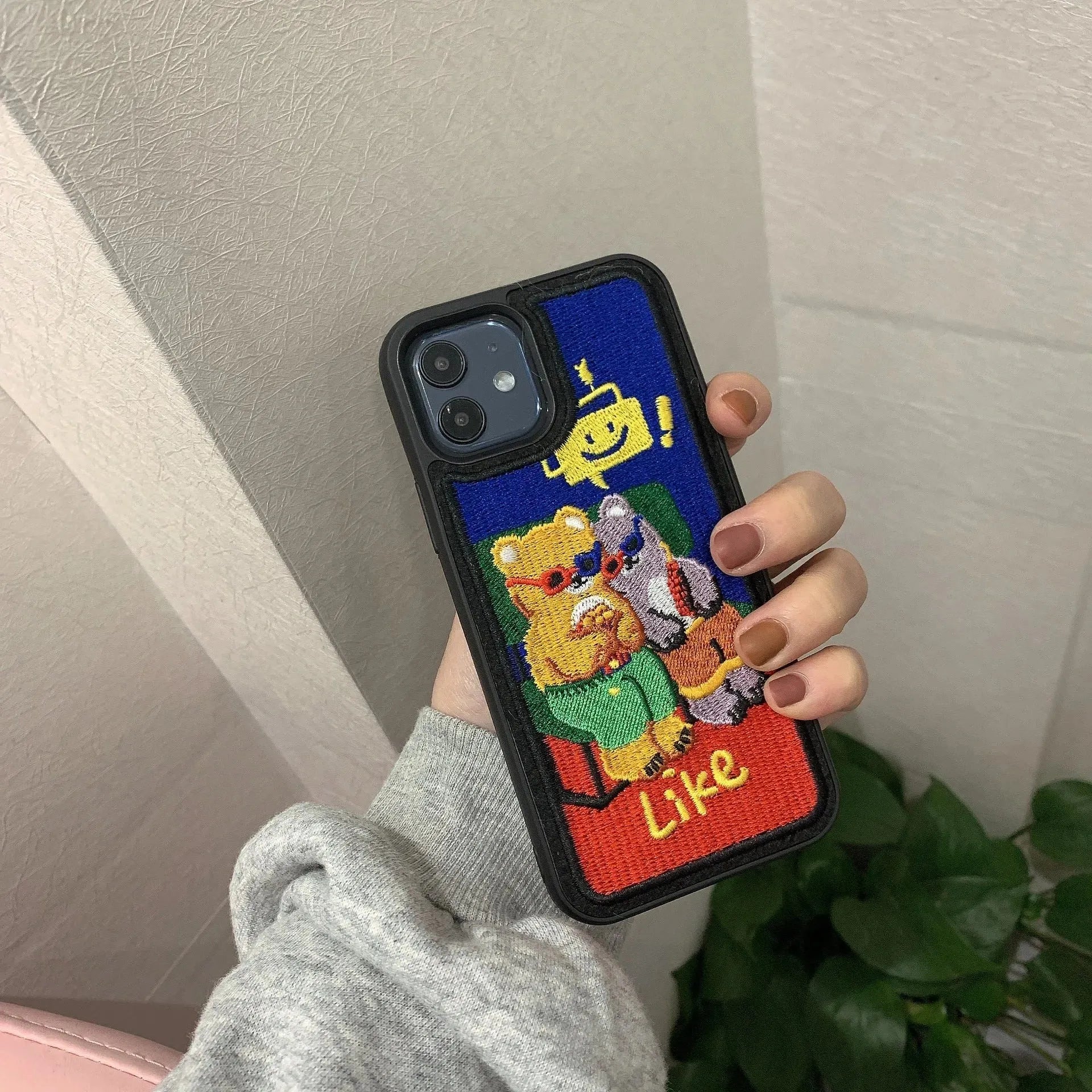 Heavy Industry Embroidery Milk Tea Protective Cover - Bellarte Enchanté Heavy Industry Embroidery Milk Tea Protective Cover